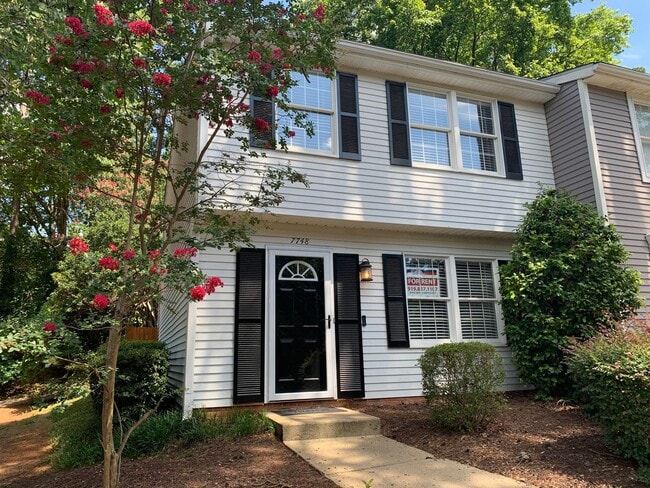 Building Photo - Trendy Renovated Raleigh Townhome In Ralei...