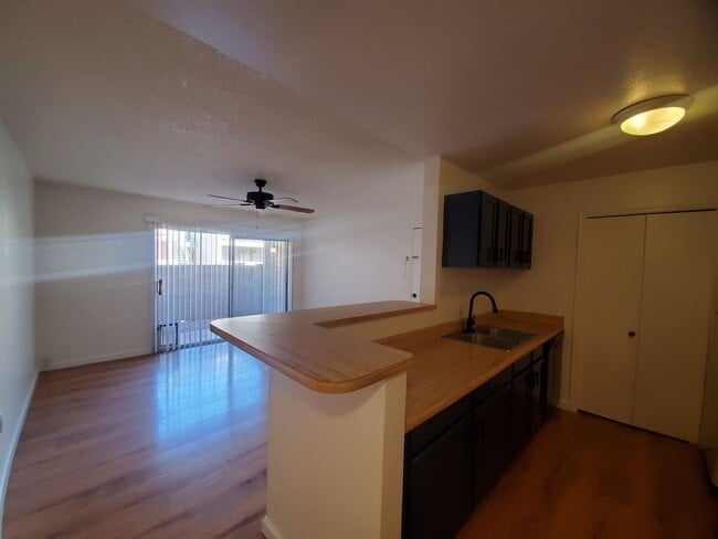 Building Photo - Ground level 2 bedroom 2 bath condo- Guada...