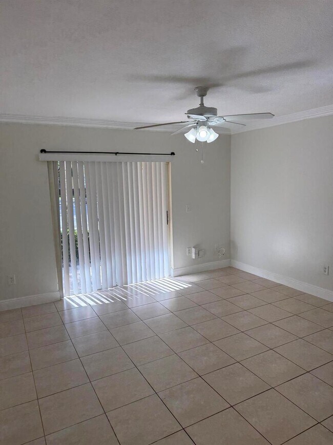 Photo - 5520 NW 61st St Unit #205