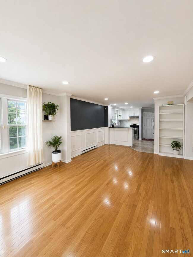 256 Washington Blvd Unit 6