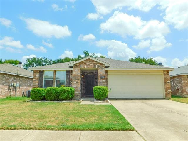 Building Photo - 5901 Thoroughbred Trail