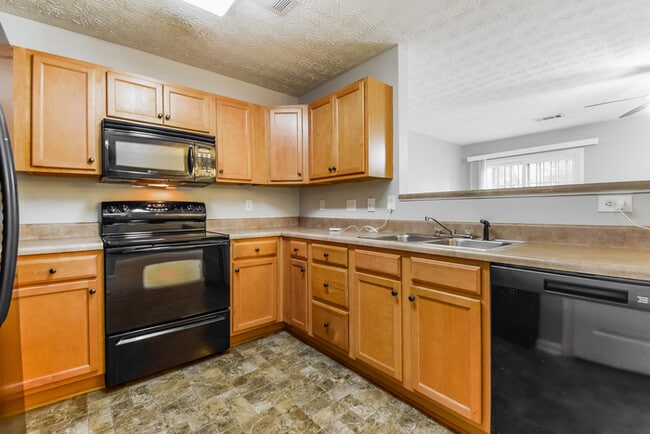 Photo - Fantastic 3bd/2.5ba home! Let yourself in!