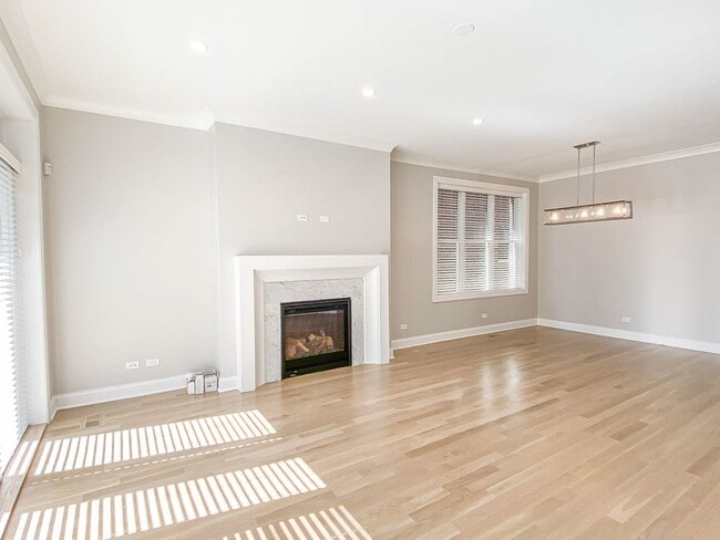 Photo - 3347 N Kenmore Ave Unit N01