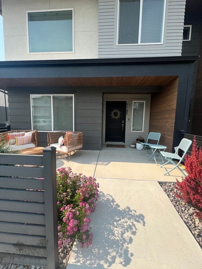 Building Photo - 1147 W 340 S