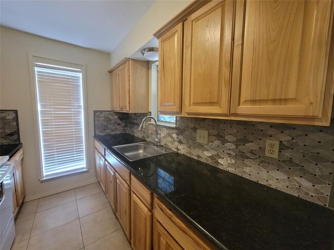 Photo - 104 W 35th St Unit 2