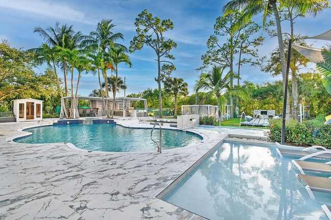 Photo - 377 Squire Dr