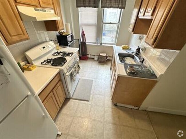 Building Photo - 20 Colborne Rd Rental