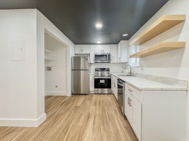 Photo - 1466 S 50 E St