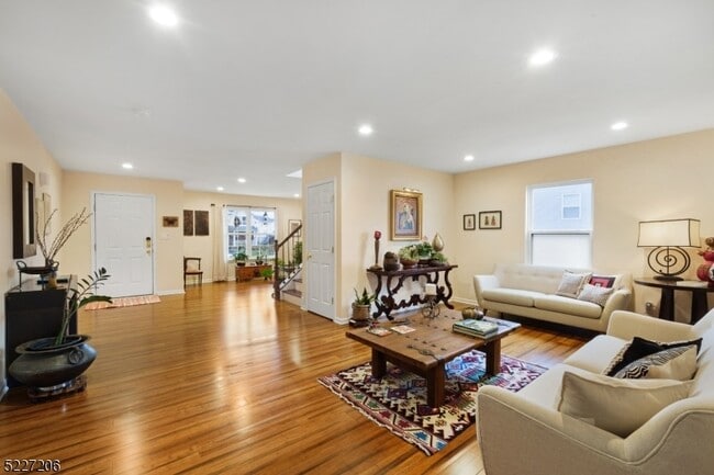 Photo - 70 Alvin Sloan Ave