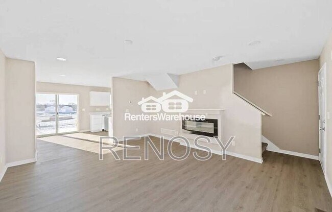 Photo - 102 E Sycamore St