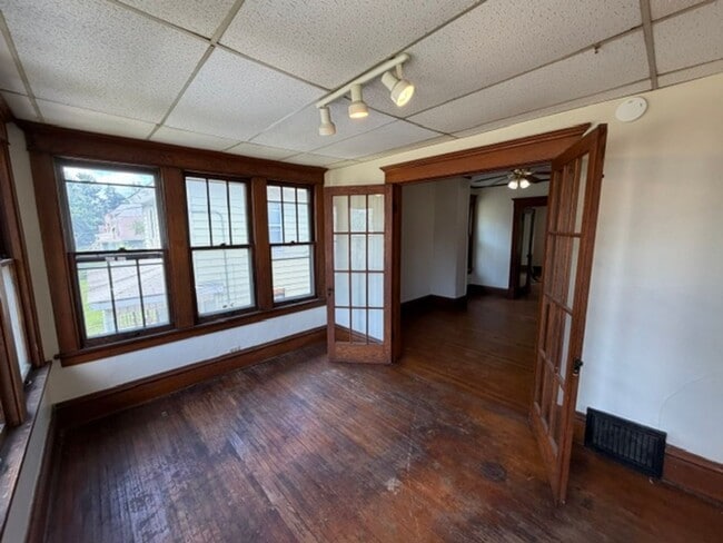 Photo - 1605-1605 N Linn St Unit 1605 Floor 2