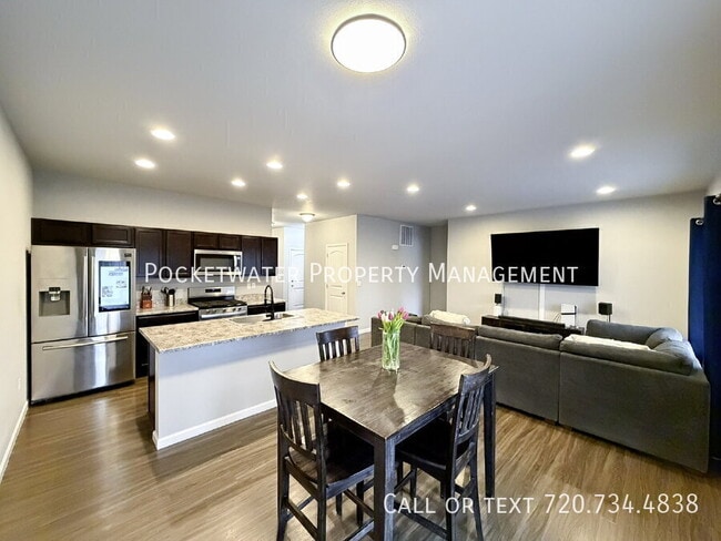 Building Photo - 1115 Sherman Dr