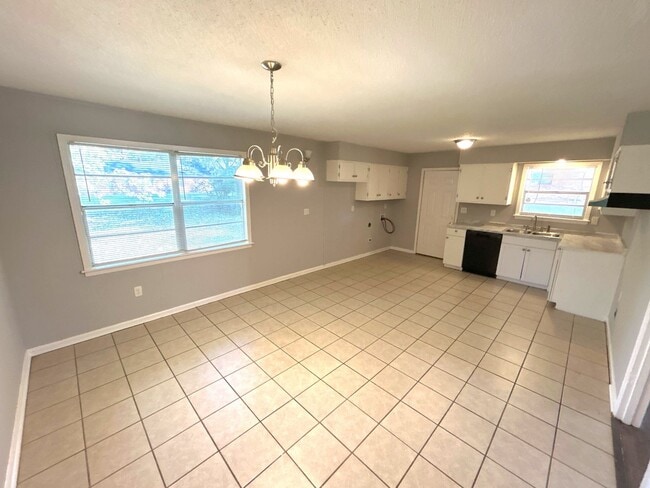 Photo - 3876 Windy Ave