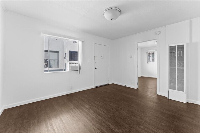 Building Photo - 150 N Indiana St