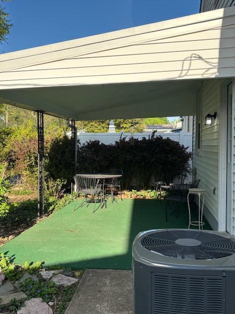 Photo - 320 Rosslyn Ave