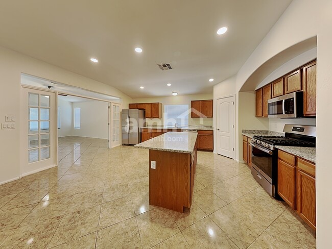 Photo - 3933 E Mica Rd