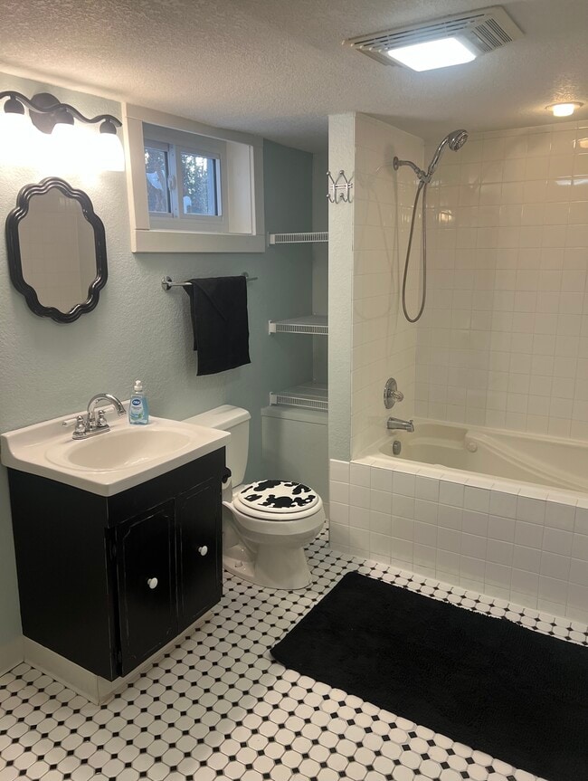 Photo - 541 W Wabasha St