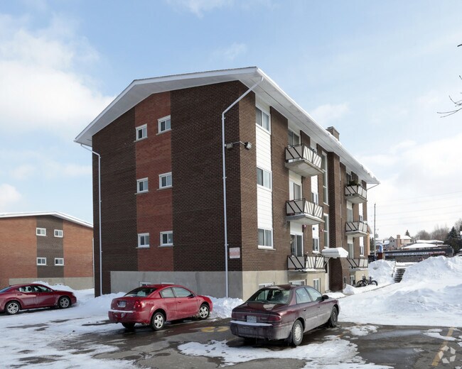 Primary Photo - Waterford Apartments