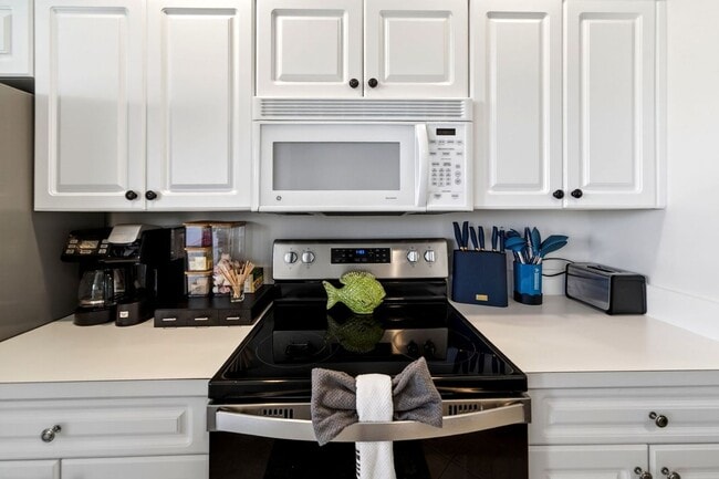 Photo - 16635 Lake Cir Dr Unit 613