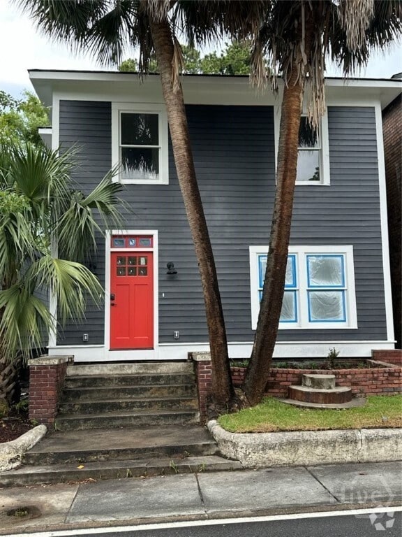 Building Photo - 724 W Victory Dr Rental