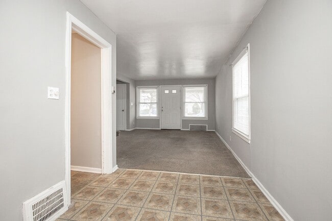 Photo - 2 BED 1 BATH BEAUTIFUL SINGLE FAMILY HOME