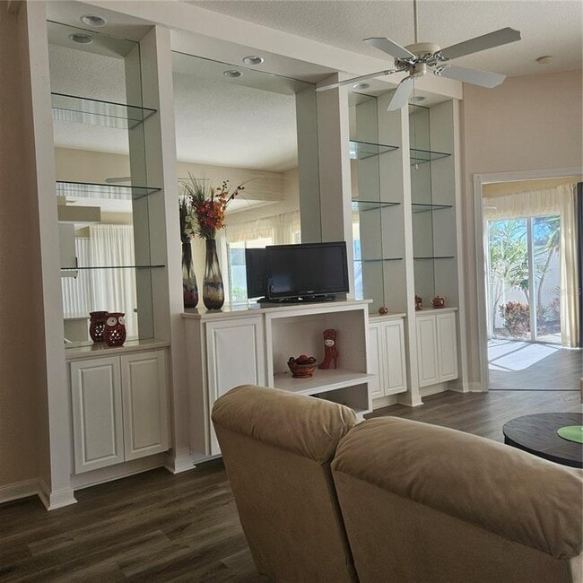 Photo - 13415 Coluccio St