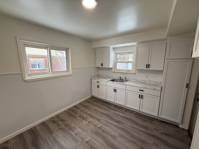 Photo - 310 W Princeton Ave