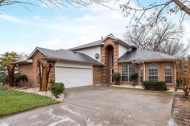 913 Wisperwood Dr