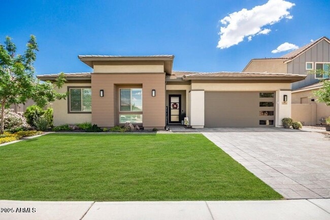 Building Photo - 1511 E Lynx Way