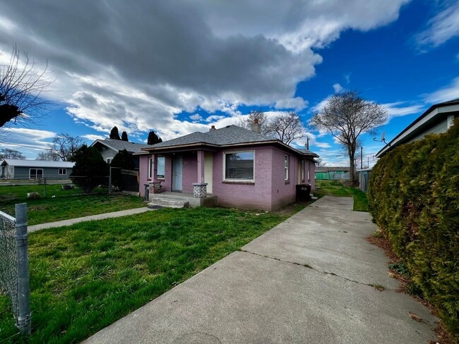 Photo - C914 Unidad 914