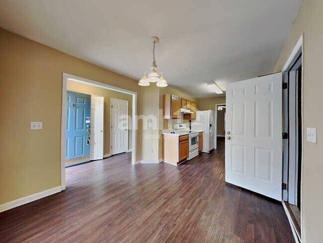 Photo - 4004 Pearl Rd