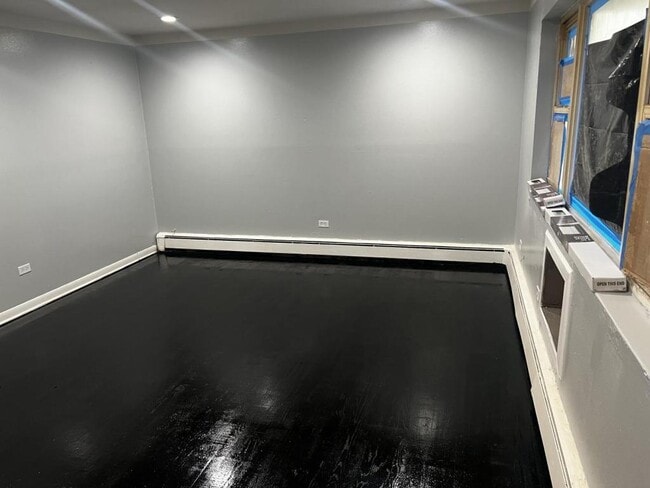 Building Photo - 2112 E 79th St