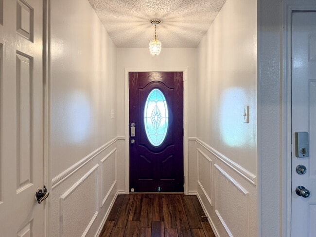 Photo - Charming 3-Bedroom Gem with 2 Full Baths in Crowley!