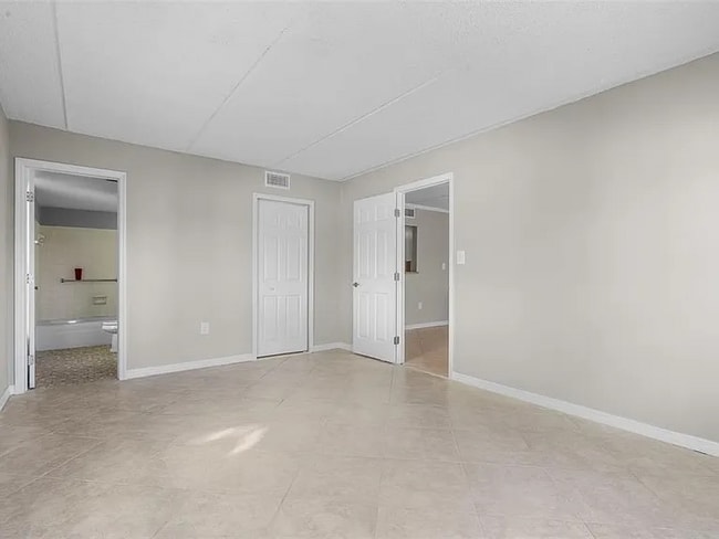 Photo - 464 N Paula Dr Unit 106