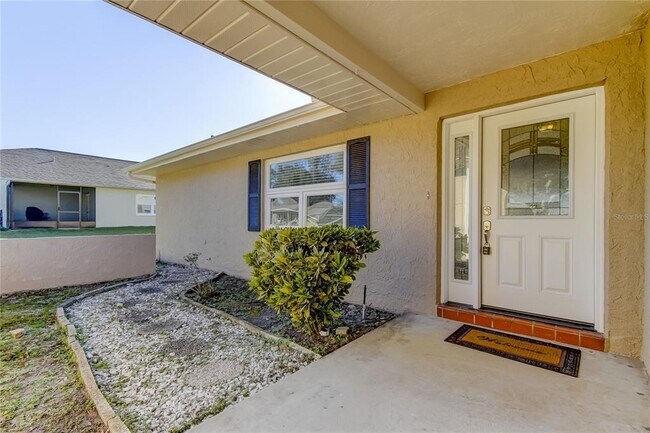 7926 Foxwood Dr