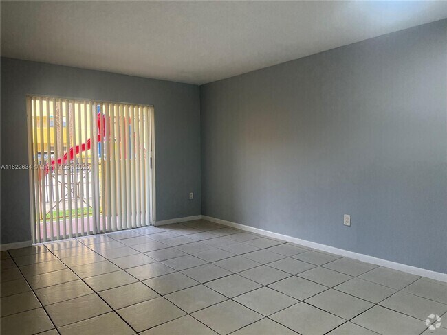 Building Photo - 14931 SW 82nd Ln Unit 18-103 Rental
