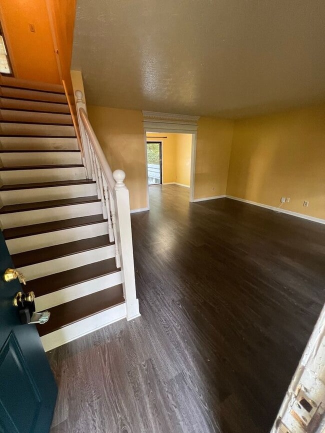 Photo - NOW AVAILABLE!!! Beautiful Townhome with M...