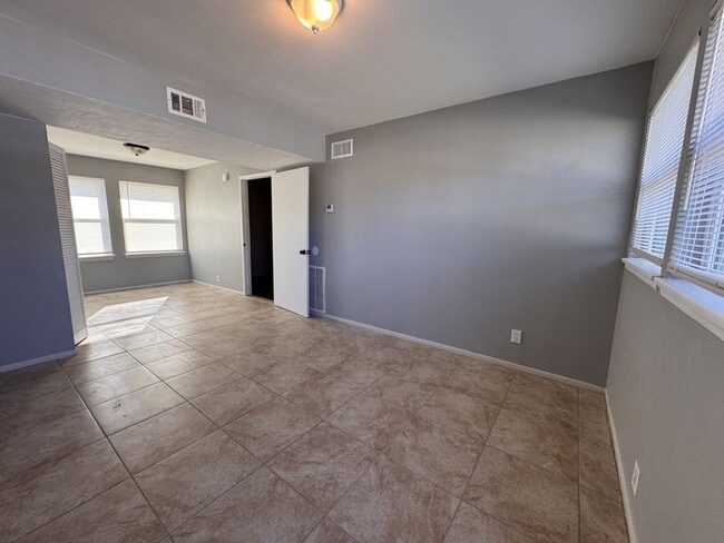 Photo - 1523 Glenhaven Dr