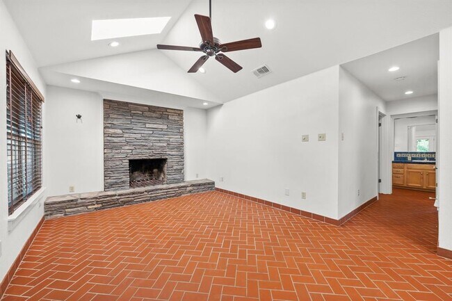 Photo - 1601 West Ln