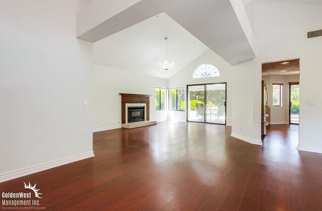 Photo - Elegant & Bright 2Bdm 2Ba + Den Home in Vi...