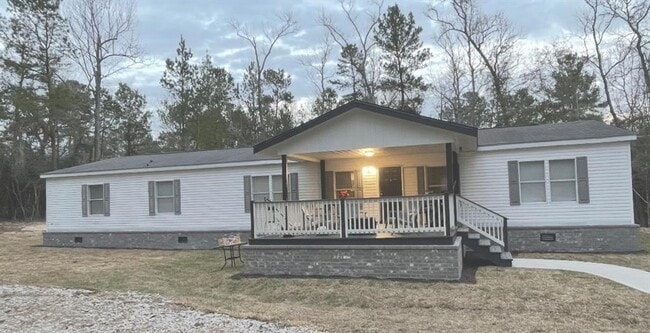 Building Photo - 128 Hall Dr S Rental