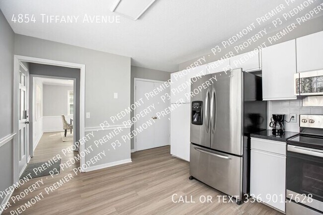 Building Photo - 4854 Tiffany Ave
