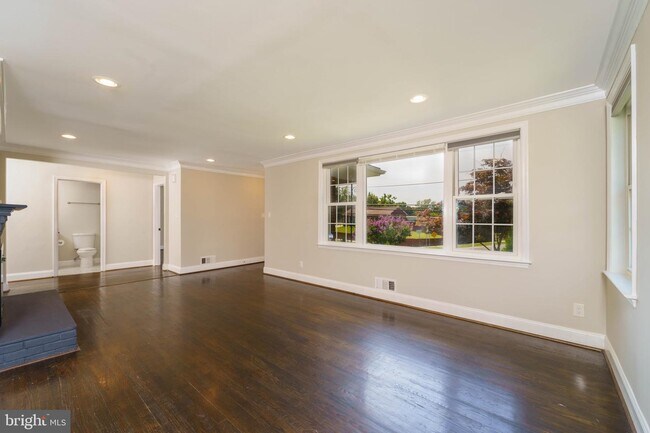 Photo - 6510 Livingston Rd House