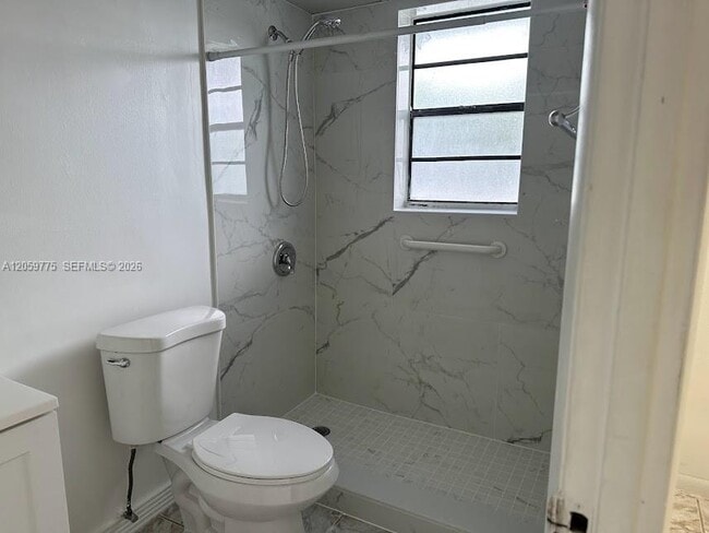 Photo - 9460 Fontainebleau Blvd Unidad 129