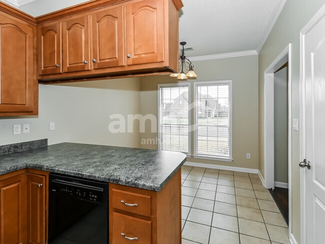 Photo - 6358 Braybourne Main