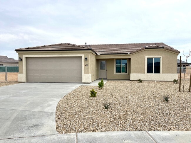 Building Photo - Built in 2024, 3 bedroom, 2 bathroom home located in Golden Valley, AZ