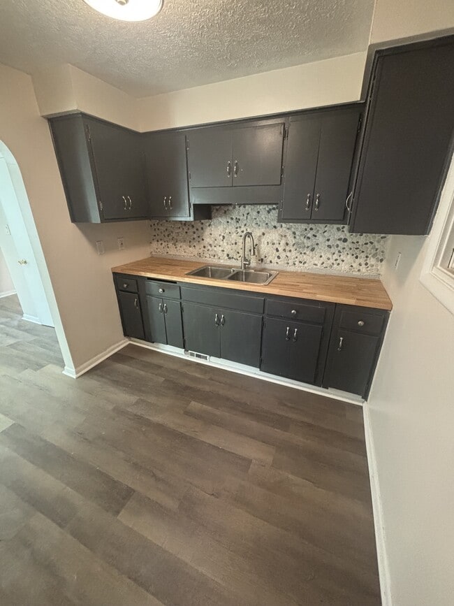 Photo - 3069 E 67th St