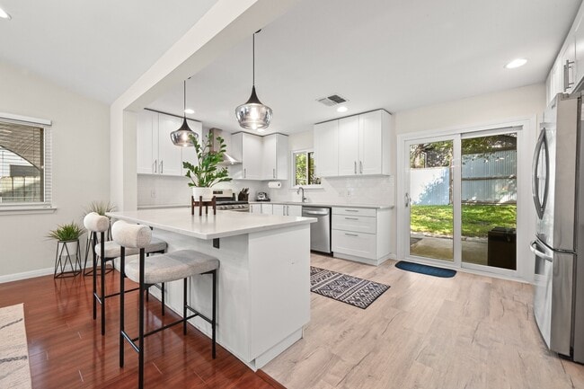 Photo - 7806 Lowdes Dr