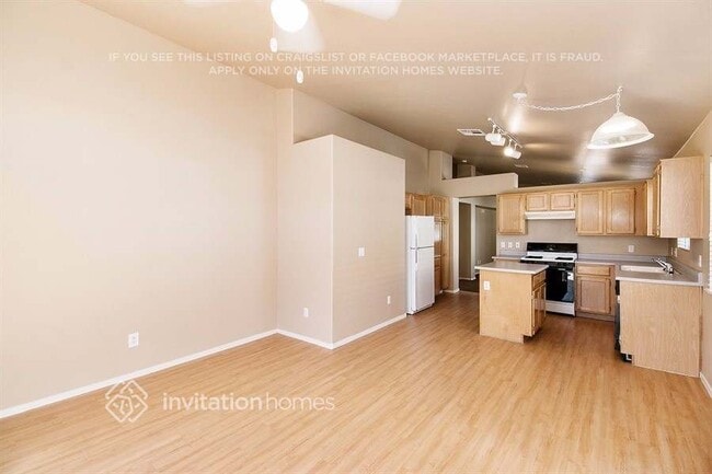 Photo - 7285 Golden Star Ave