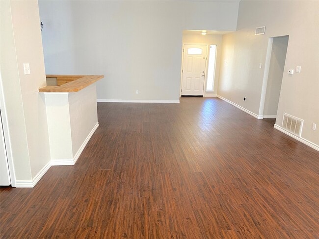 Photo - 2414 Woven Wood Ln